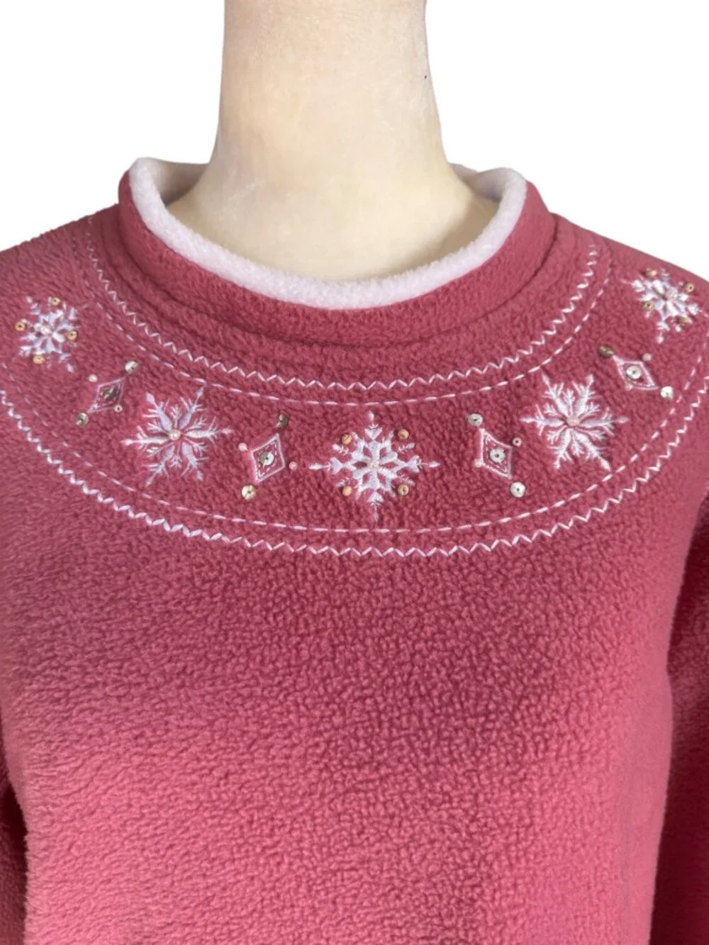 Bonnie Evans Petites dusty rose fleece embellished snowflake sweater size PL